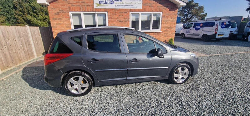 PEUGEOT 207 1.6 VTi Allure